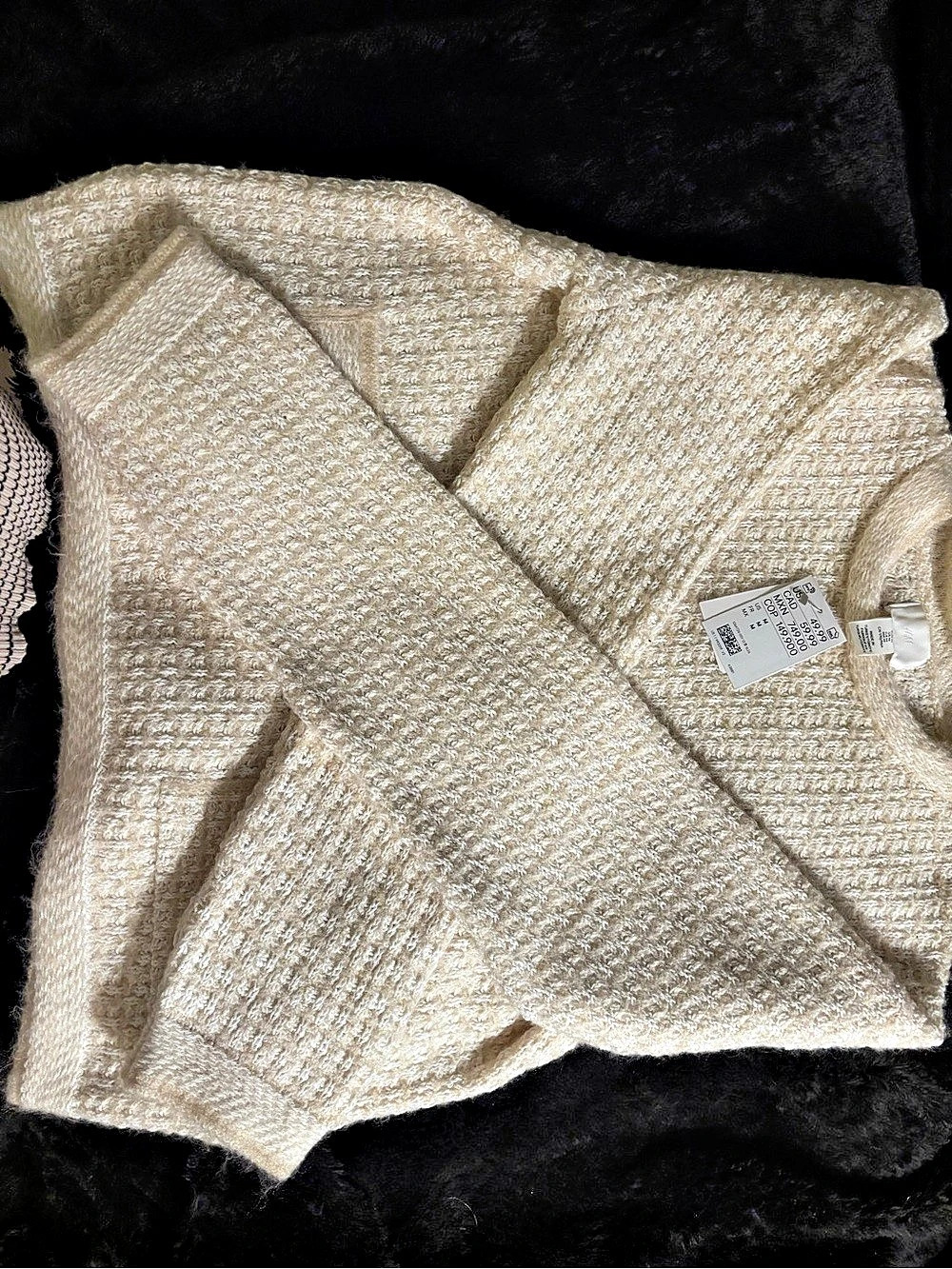 H&Medium Cream Cardigan Size Medium NWT - Picture 8 of 11